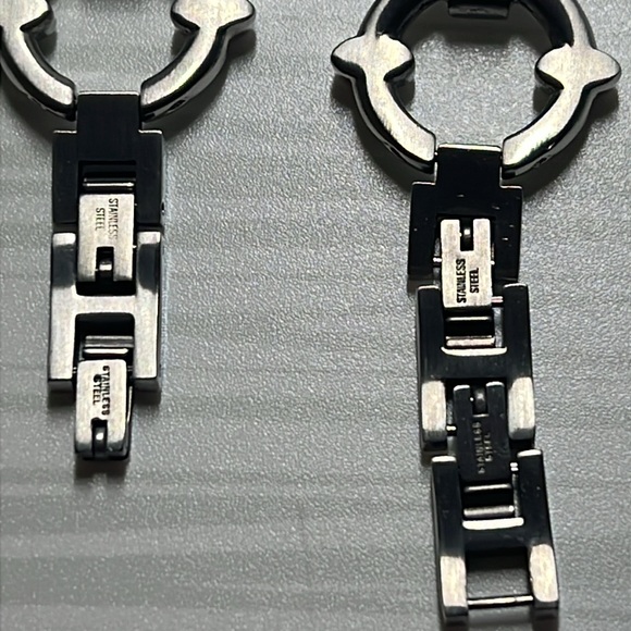 Victoria Emerson Silver Apple Watch Band - Picture 5 of 5